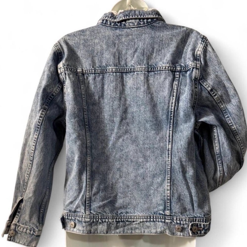 Old Navy Denim Jacket Women Large Blue Distressed Light Wash Trucker Jean Jacket - Picture 5 of 10
